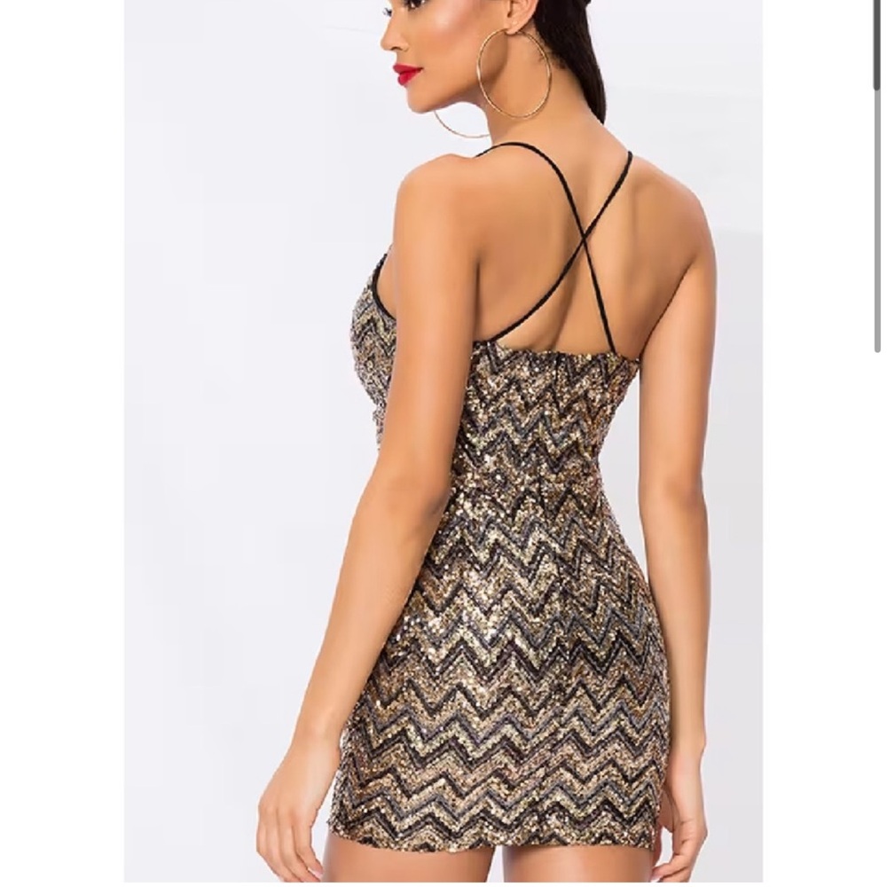 Superdown Revolve Sequin Surplice Chevron Sleevel… - image 2